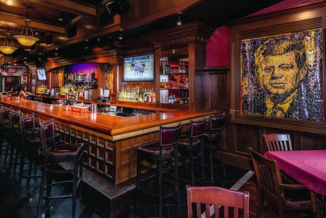The Greatest Bar, Boston