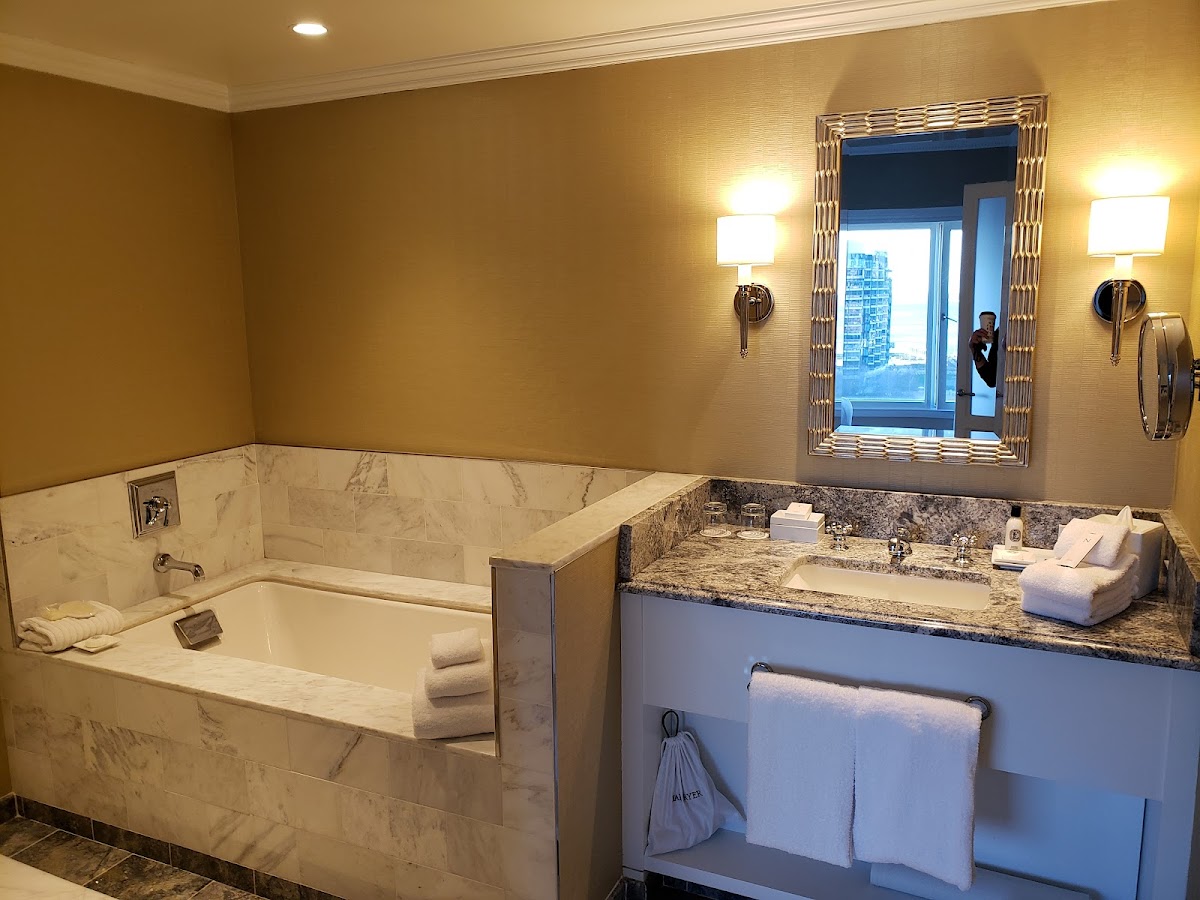 Boston Harbor Hotel — photo 3