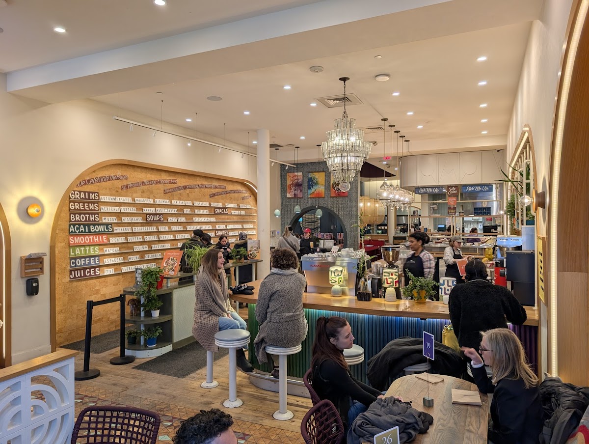 Life Alive Organic Cafe — photo 3