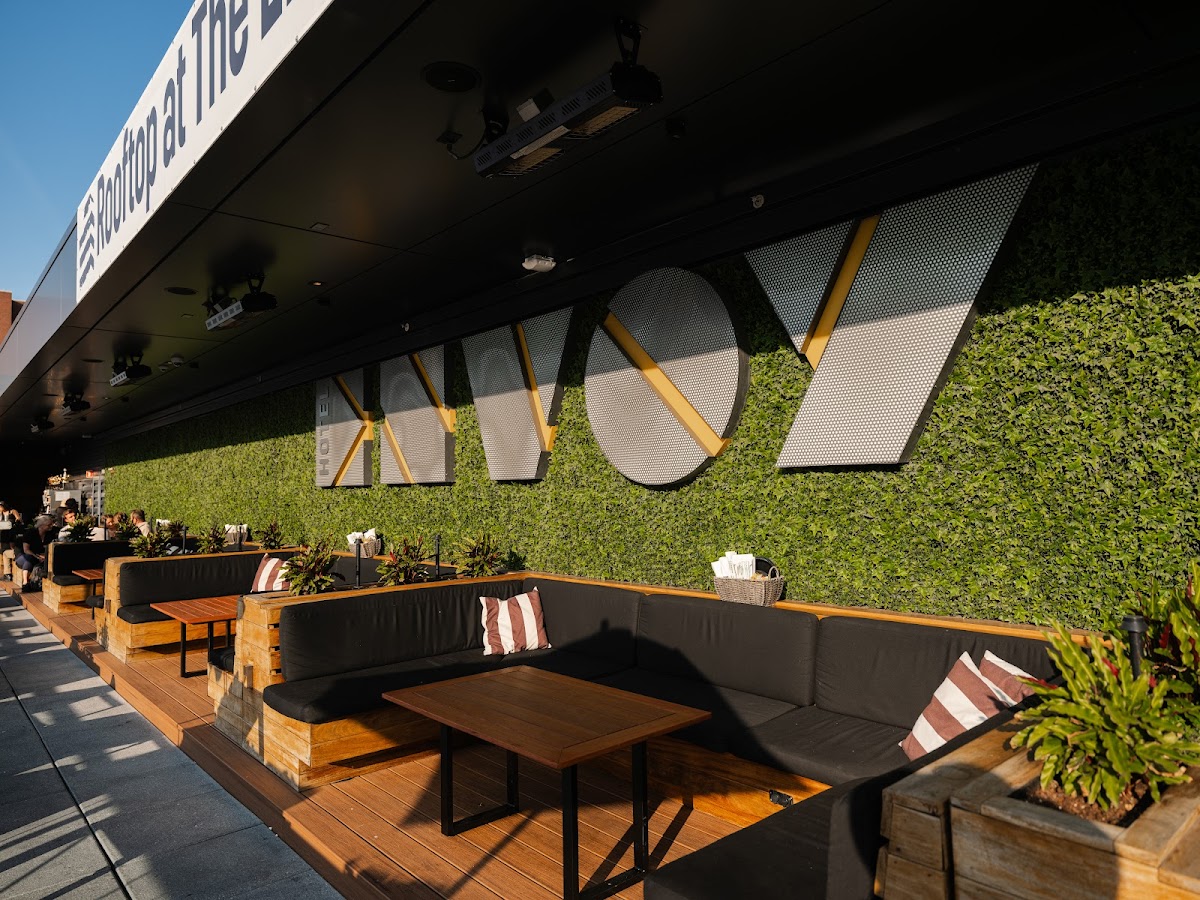 Lookout Rooftop and Bar, Boston