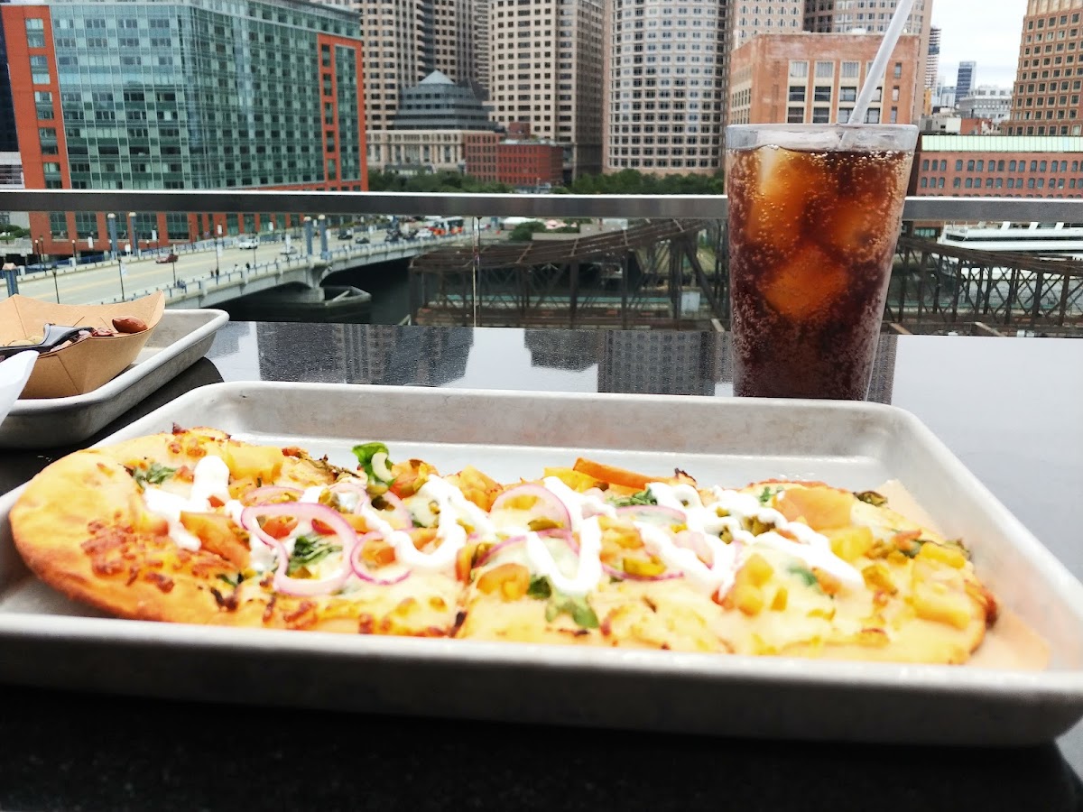 Lookout Rooftop and Bar — photo 2