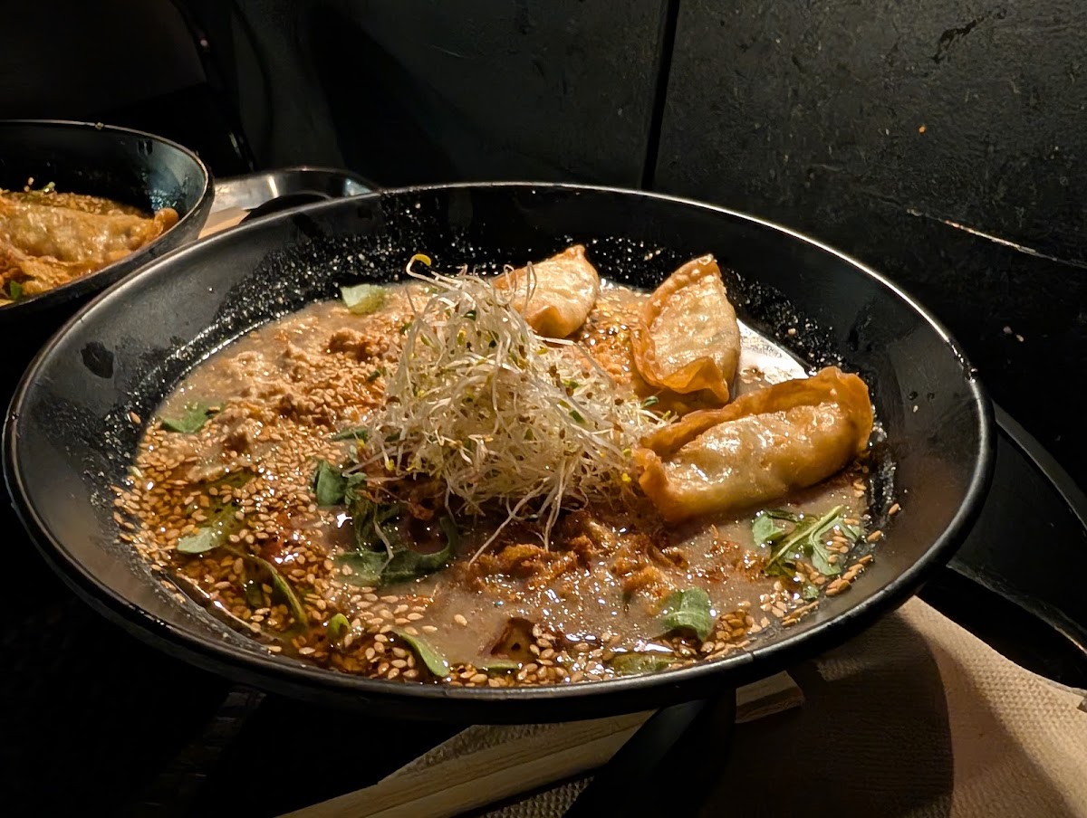 Red White Ramen — photo 2
