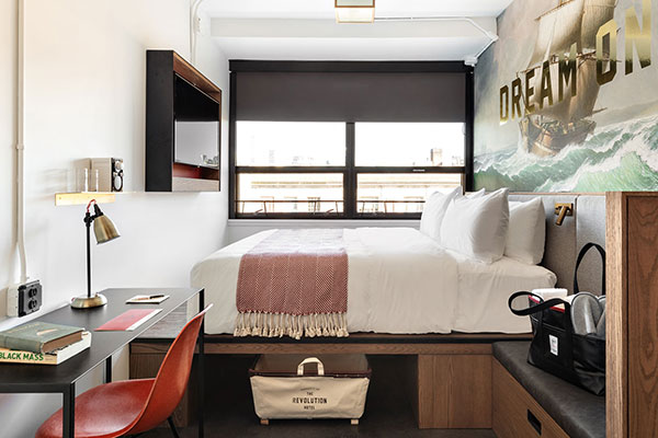 The Revolution Hotel (Shared Bath Rooms) — photo 4