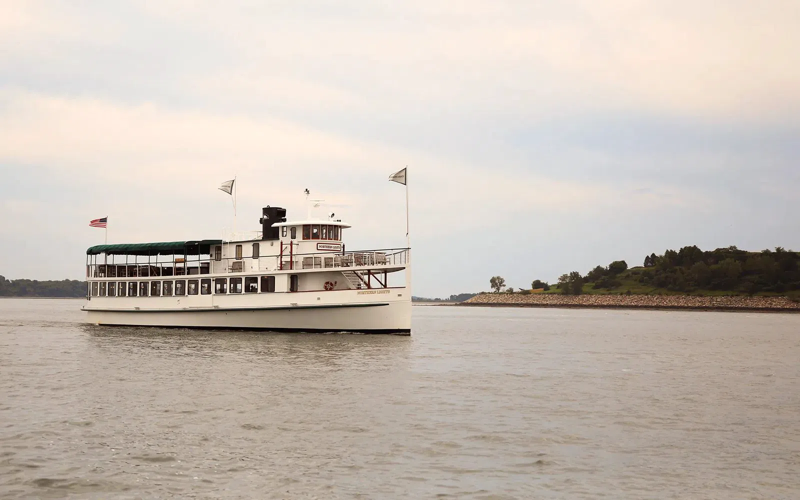 Classic Harbor Line — Yacht Northern Lights, Boston
